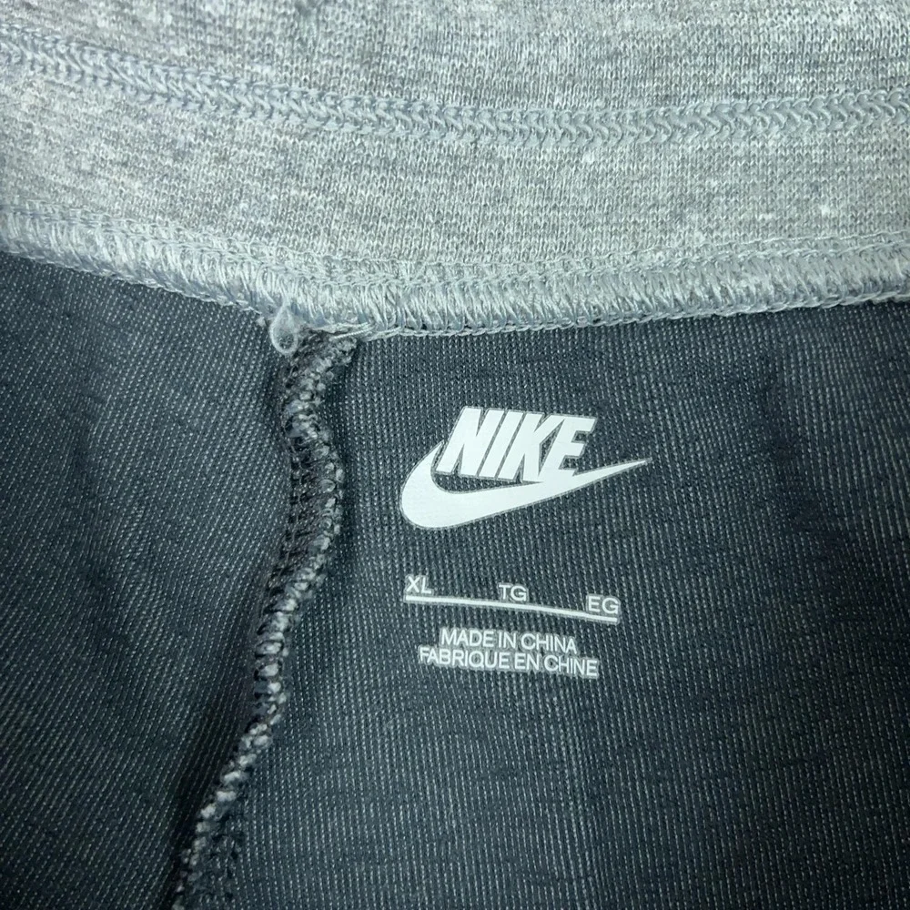 Nike Pants Womens XL Gray Tech Fleece Jogger Zip Pockets Running Gym Sport Logo